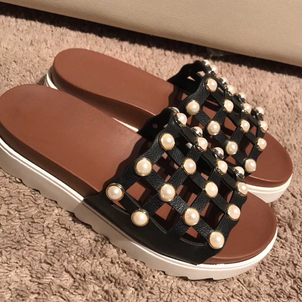 Size 37 black sandals